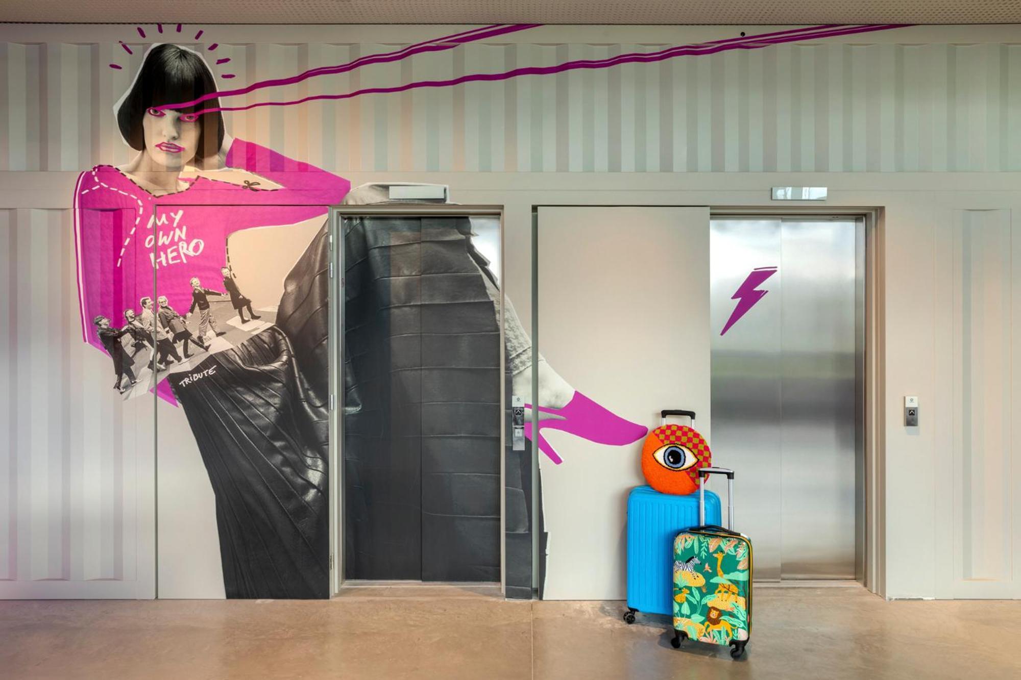 Moxy Antwerp Hotel Luaran gambar