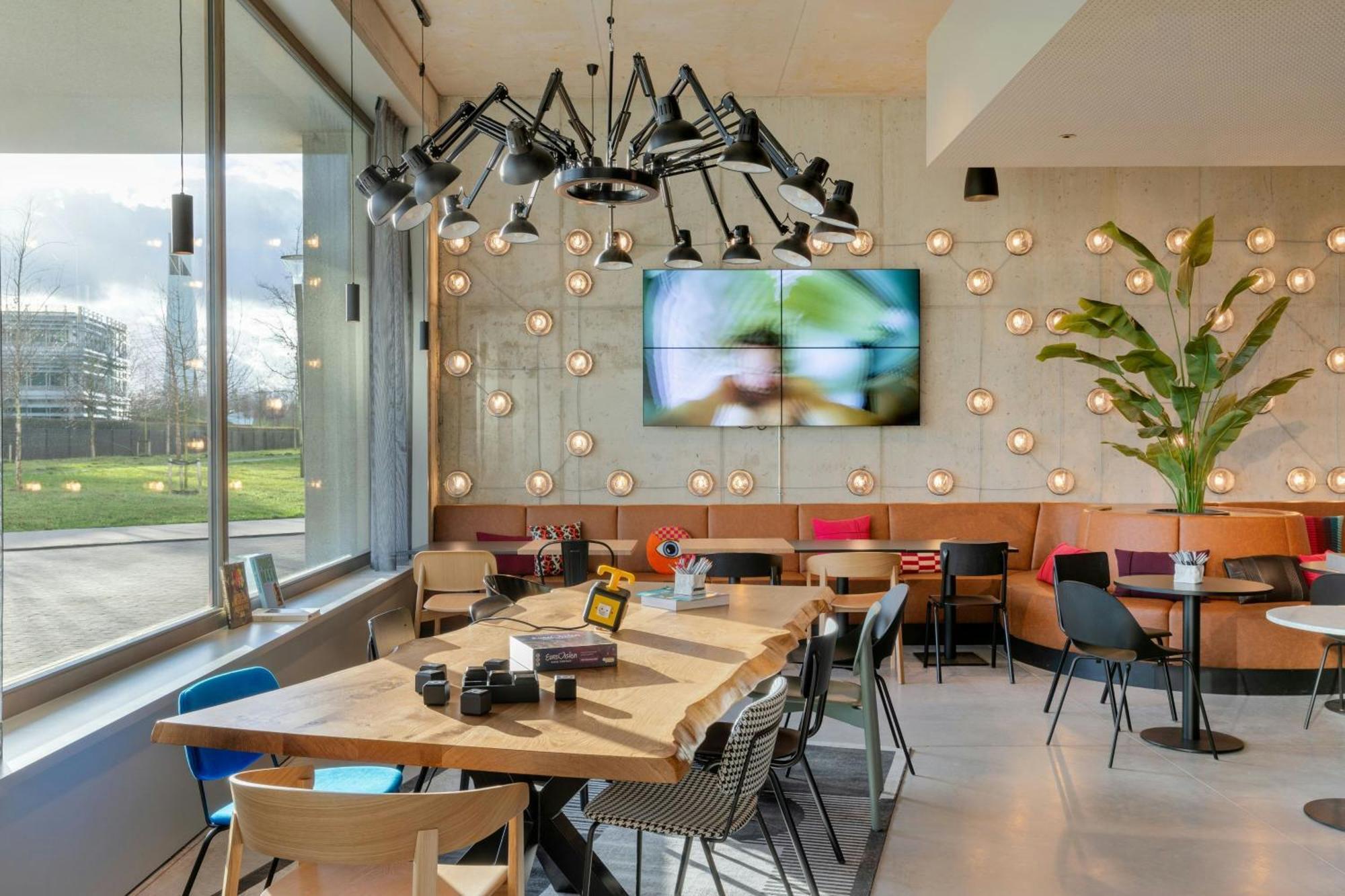 Moxy Antwerp Hotel Luaran gambar
