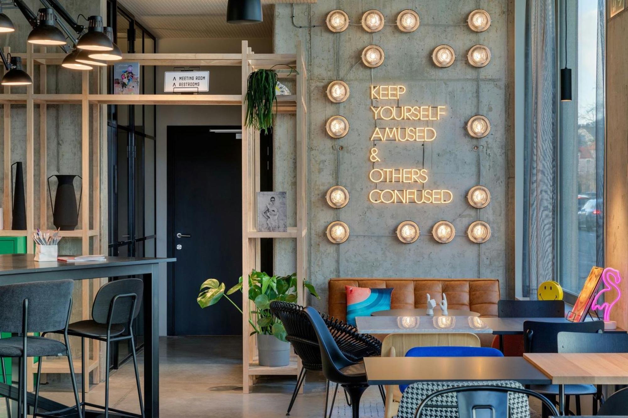 Moxy Antwerp Hotel Luaran gambar