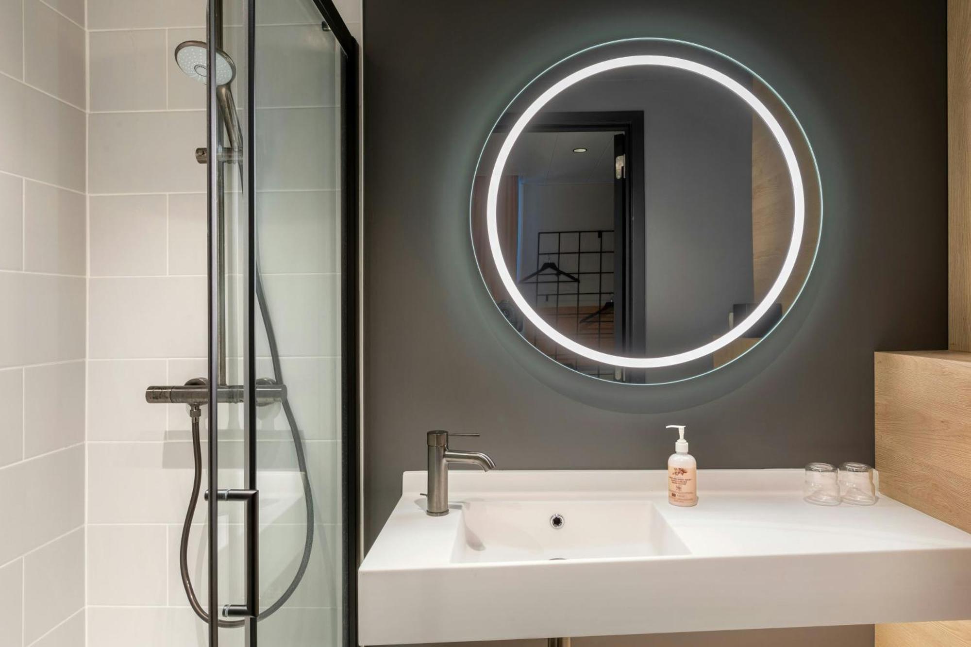 Moxy Antwerp Hotel Luaran gambar