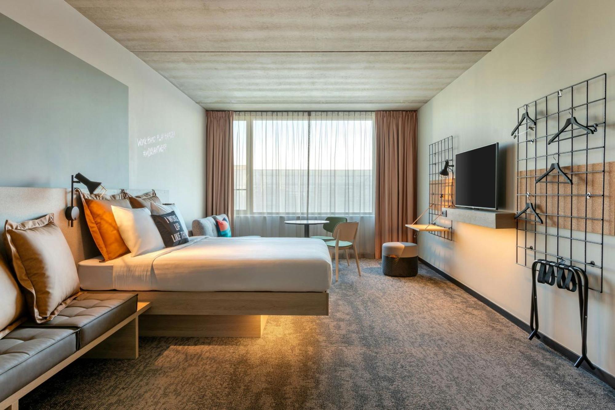 Moxy Antwerp Hotel Luaran gambar