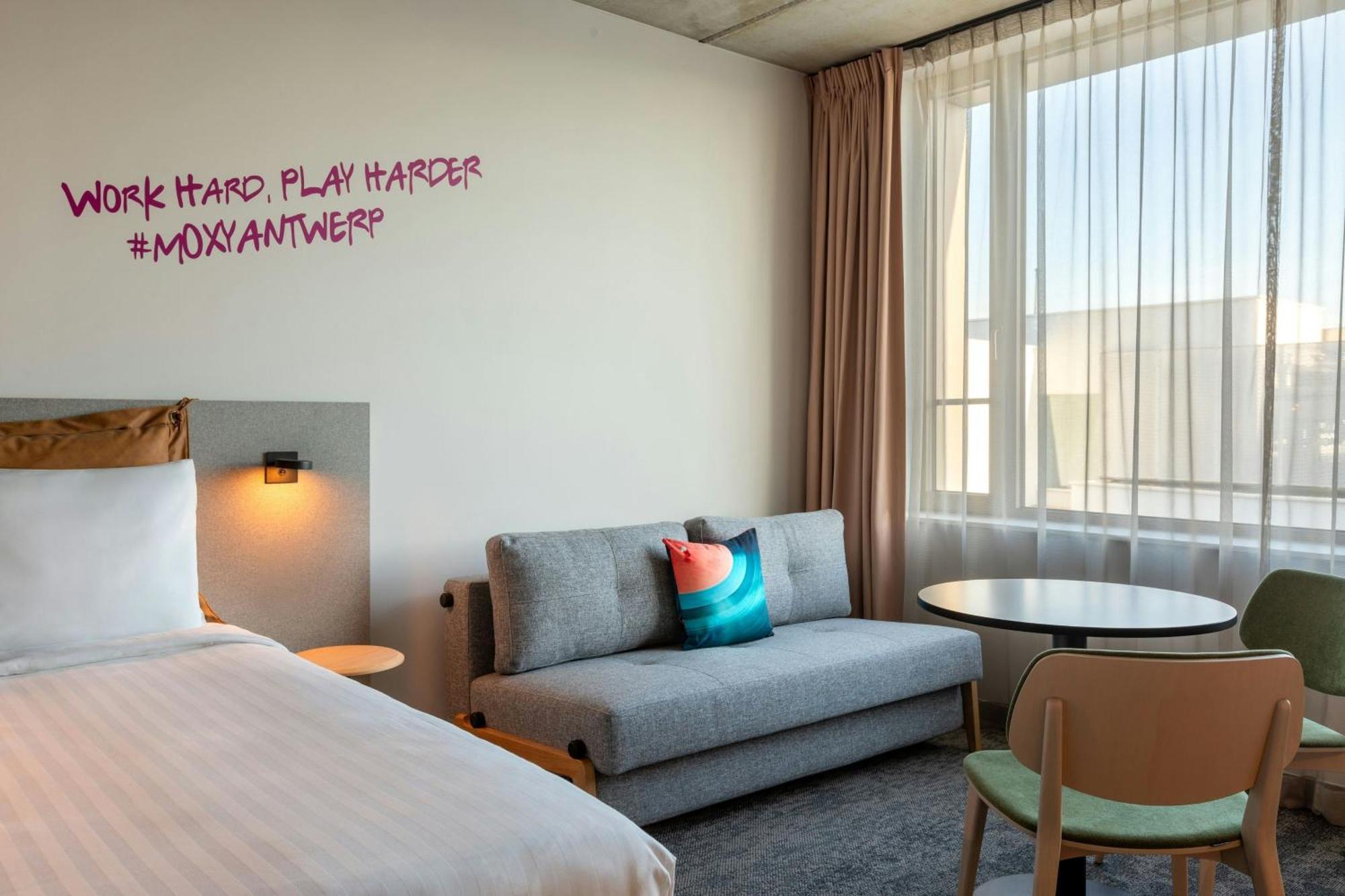 Moxy Antwerp Hotel Luaran gambar